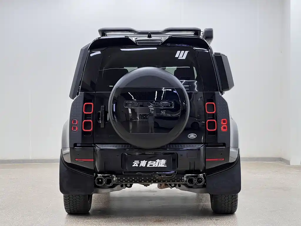 Land Rover Defender 2022