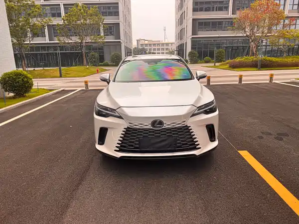 Lexus RX 2025
