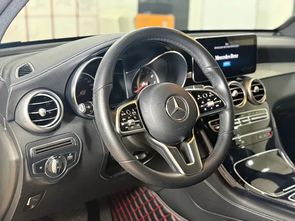 Mercedes-Benz GLC 2020 — фото 9