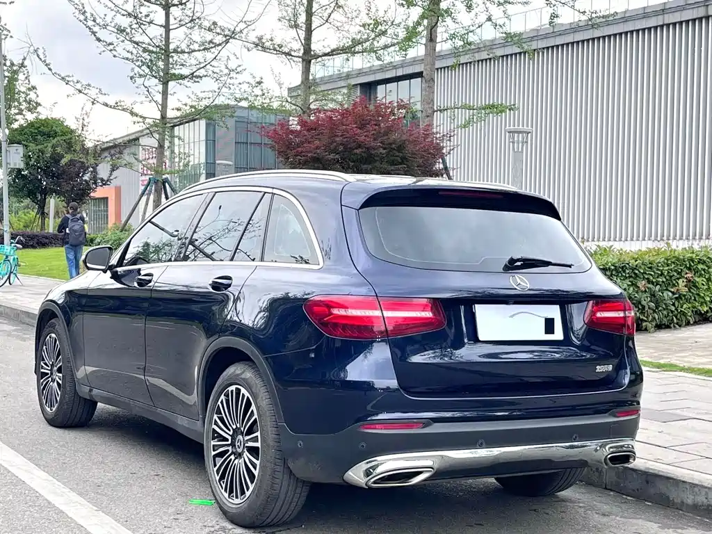Mercedes-Benz GLC 2018 — фото 15