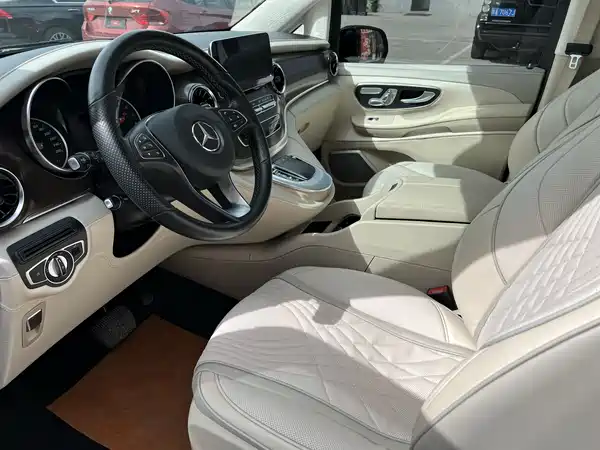 Mercedes-Benz V-Class 2021