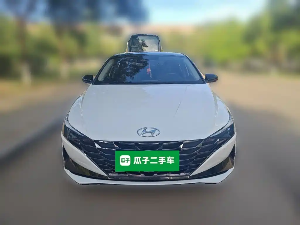 Hyundai Elantra 2023 — фото 24