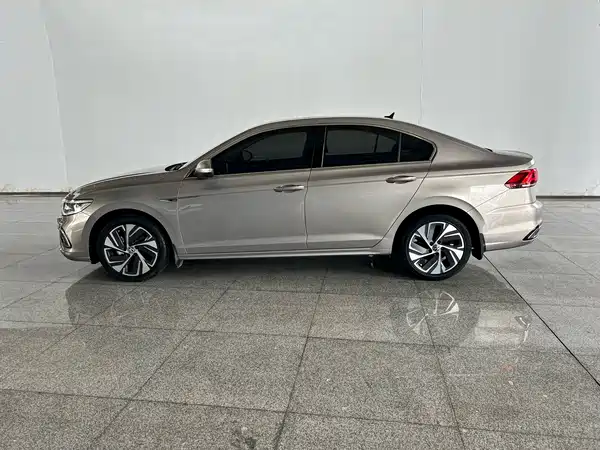 Volkswagen Bora 2023
