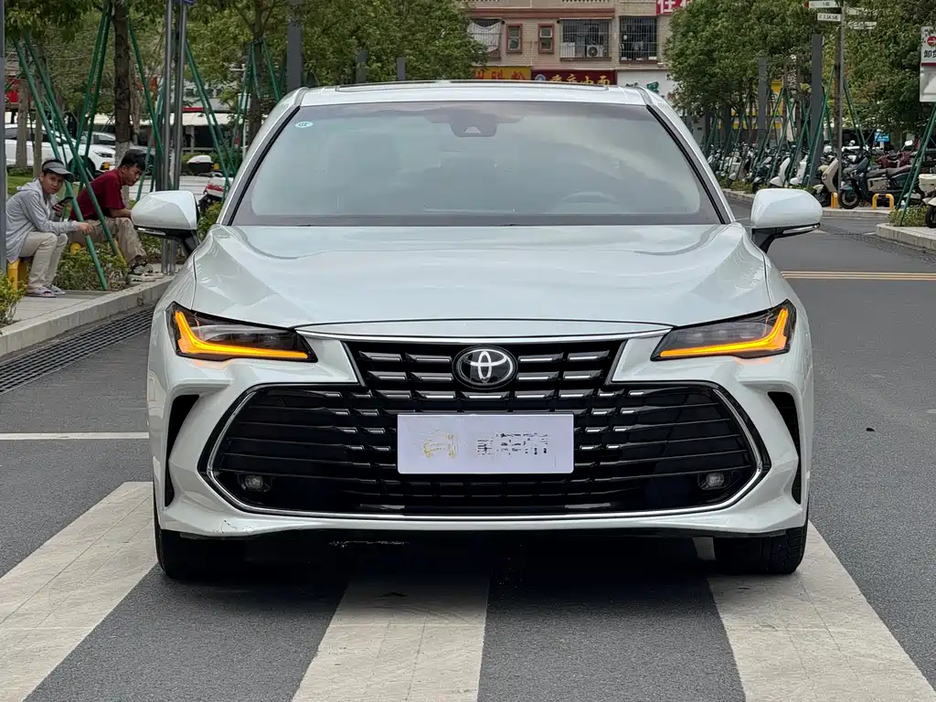 Toyota Avalon 2023 — фото 2