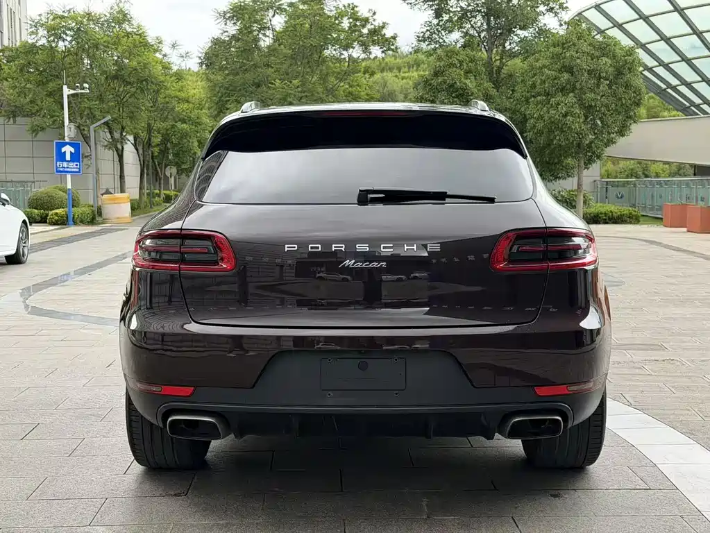 Porsche Macan 2017 — фото 8