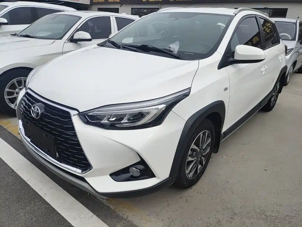 Toyota Yaris L 2021