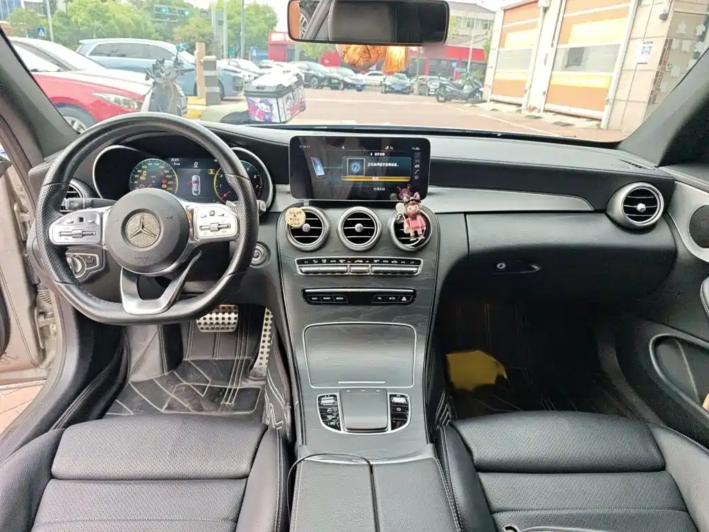 Mercedes-Benz C-Class 2019 — фото 13