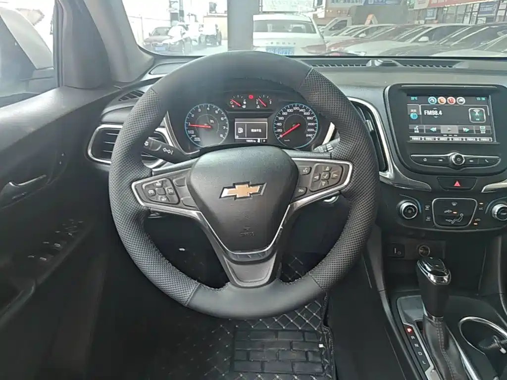 Chevrolet Equinox 2018 — фото 11