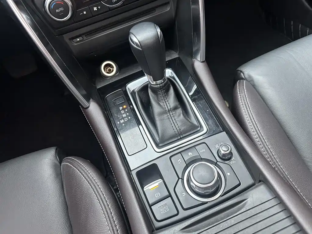 Mazda CX-4 2019 — фото 19