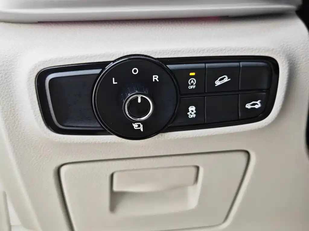 GAC Motor Trumpchi M8 2019 — фото 16