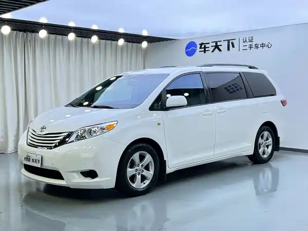 Toyota Sienna 2015
