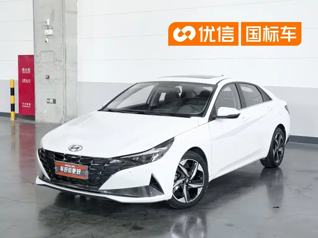 Hyundai Elantra 2022
