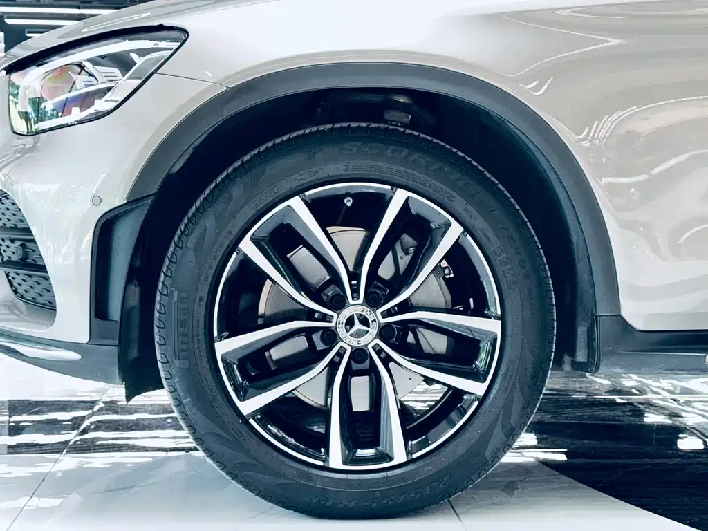 Mercedes-Benz GLC 2021 — фото 15
