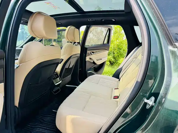 Geely Xingyue L 2025