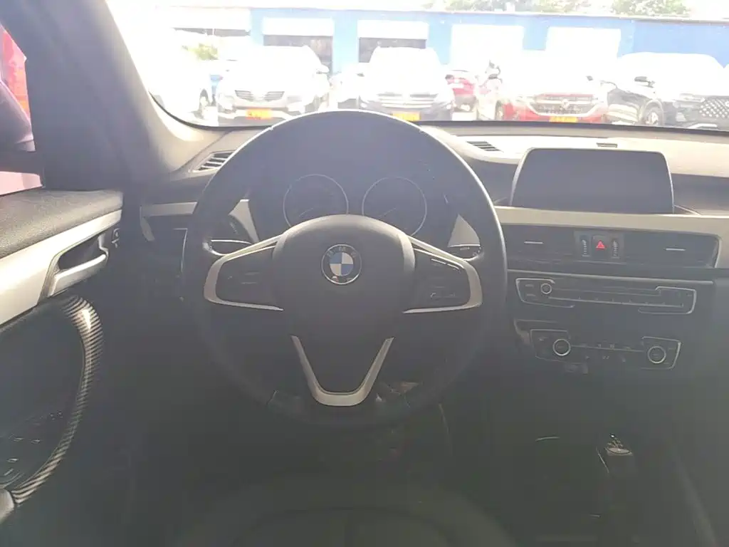 BMW X1 2017 — фото 11
