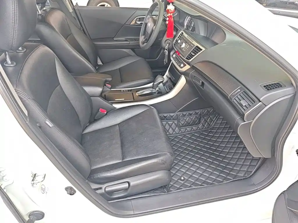 Honda Accord 2015 — фото 20