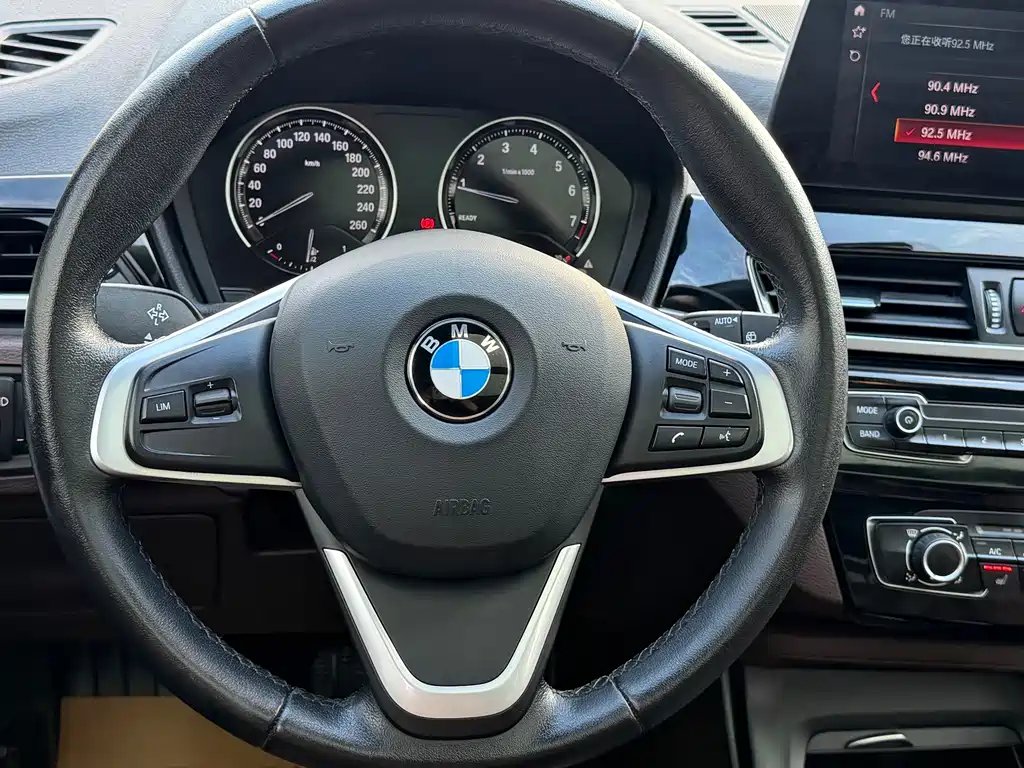 BMW X1 2022 — фото 15