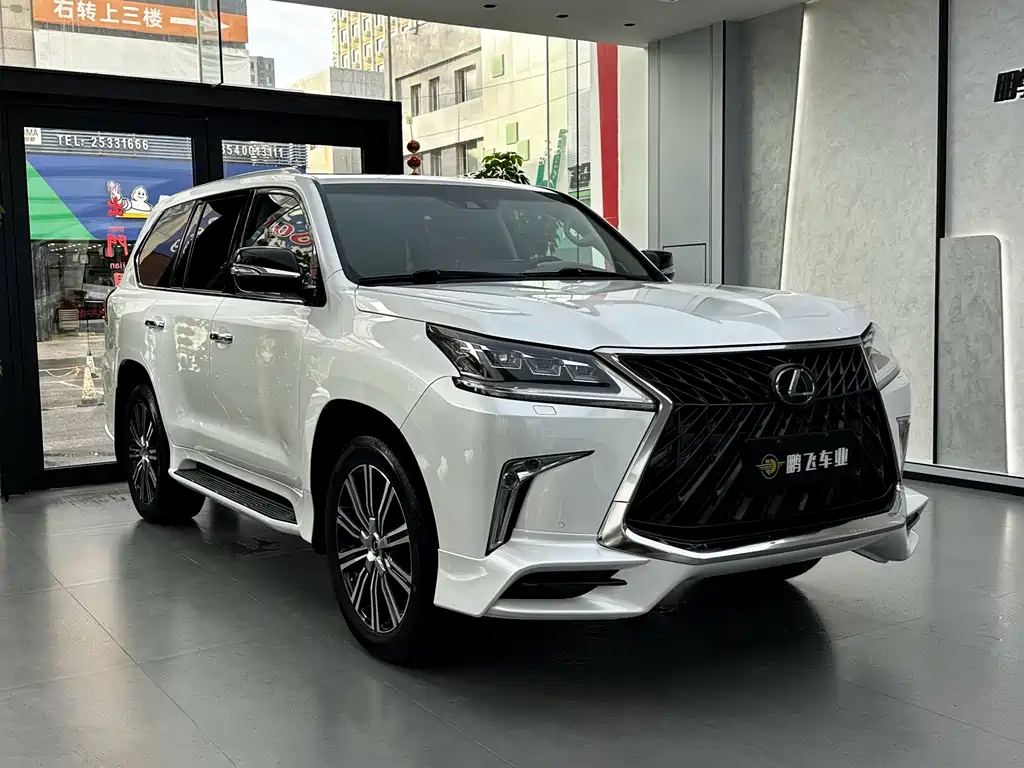 Lexus LX 2019 — фото 9