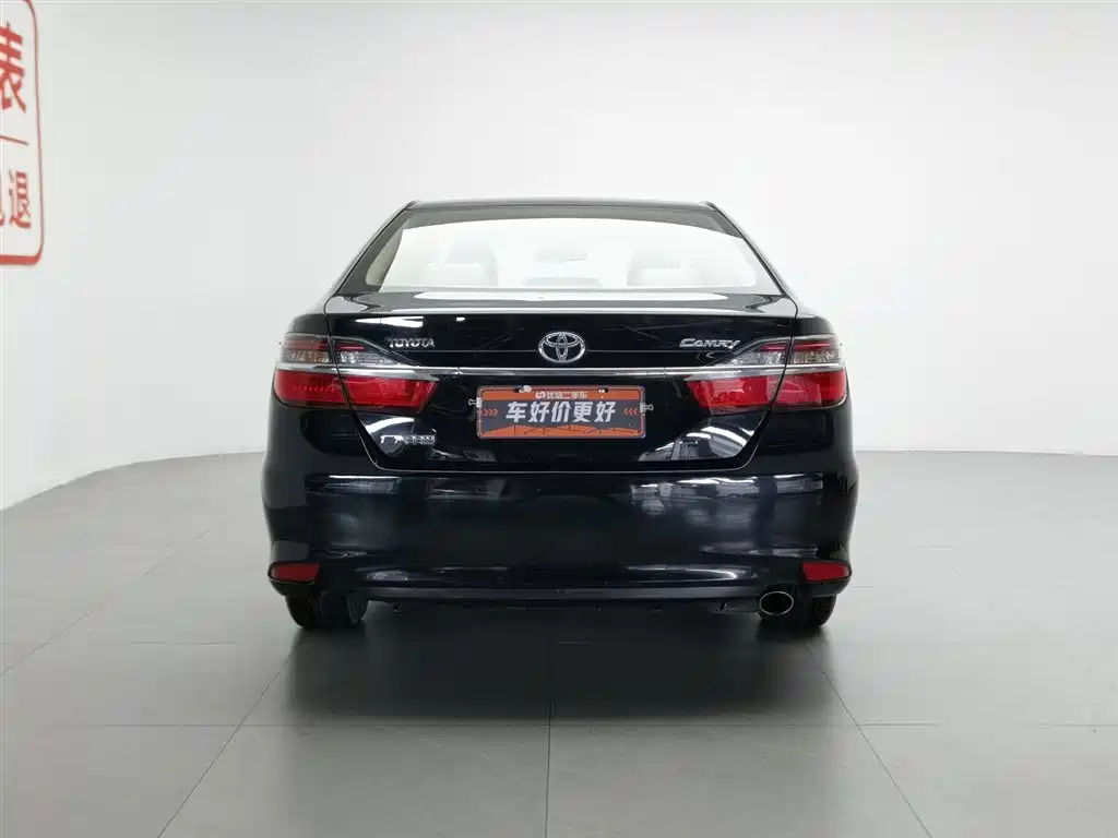 Toyota Camry 2015