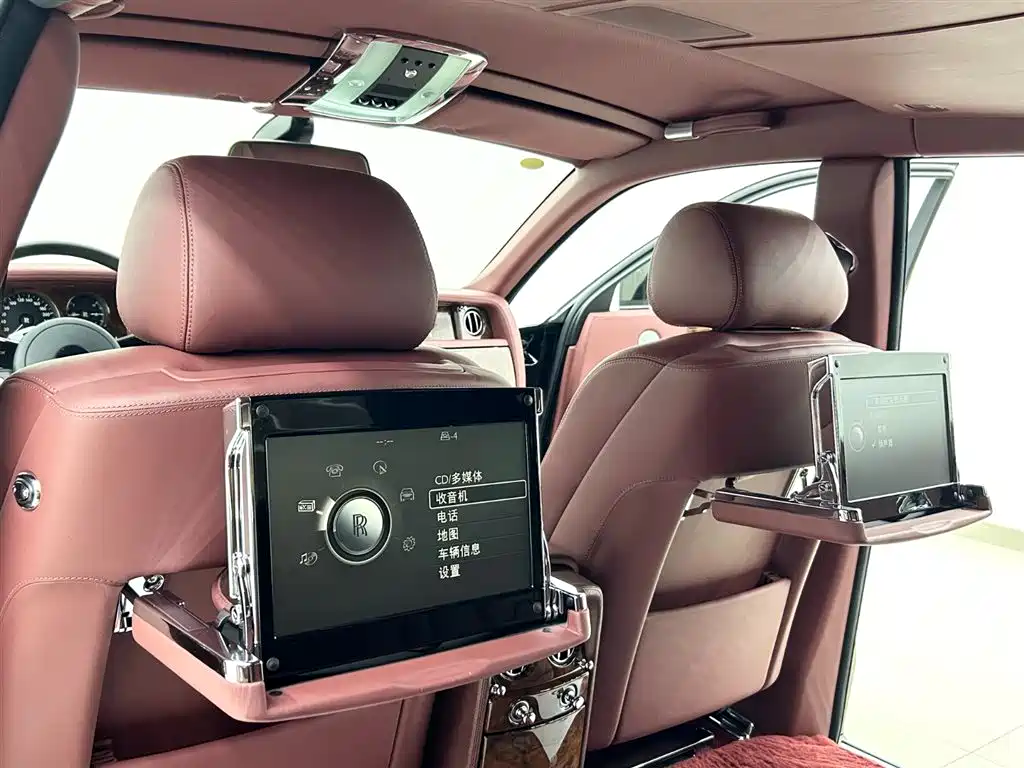 Rolls-Royce Phantom 2014 — фото 13
