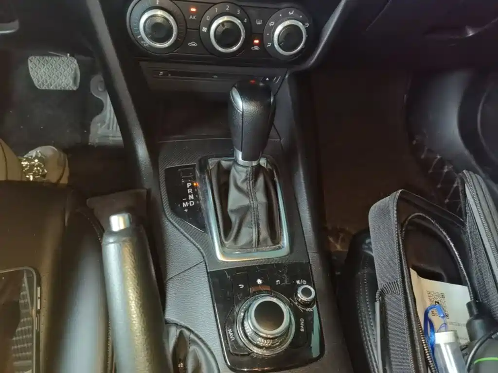 Mazda 3 Axela 2015 — фото 14