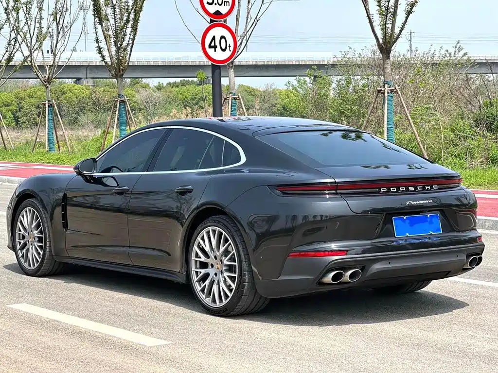 Porsche Panamera 2025 — фото 15