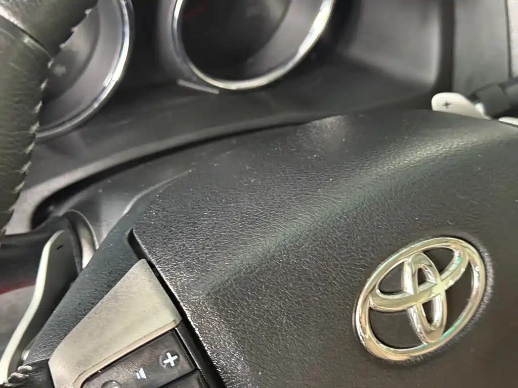 Toyota Reiz 2015 — фото 11