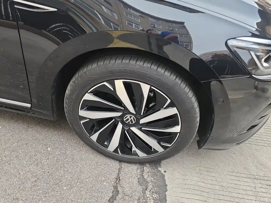 Volkswagen Passat 2023