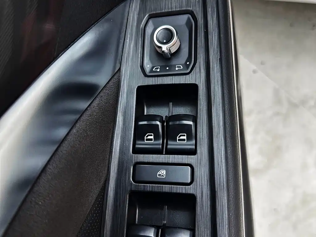 Haval H6 2023 — фото 12