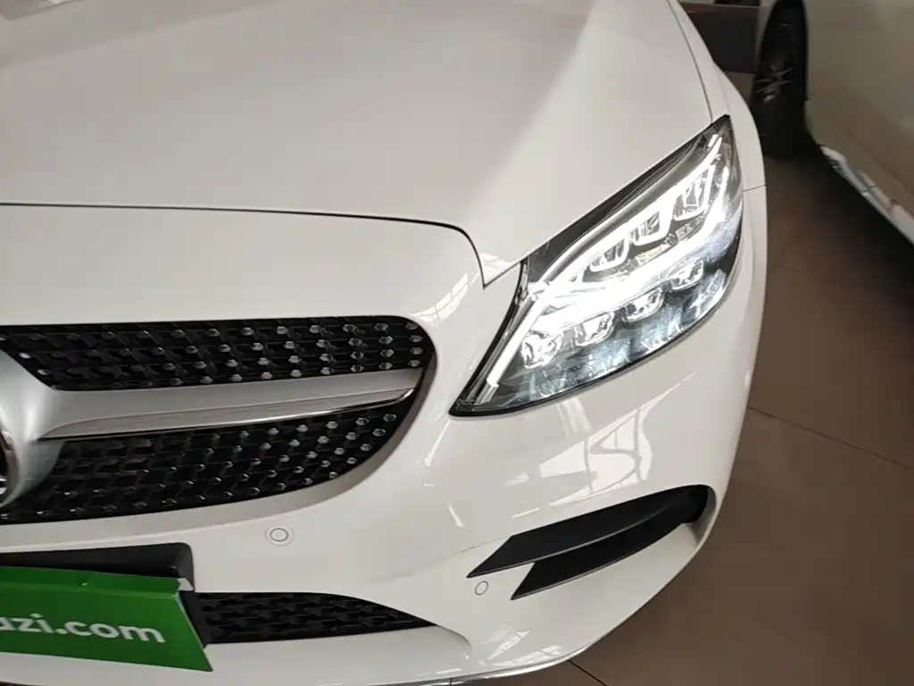 Mercedes-Benz C-Class 2020 — фото 24
