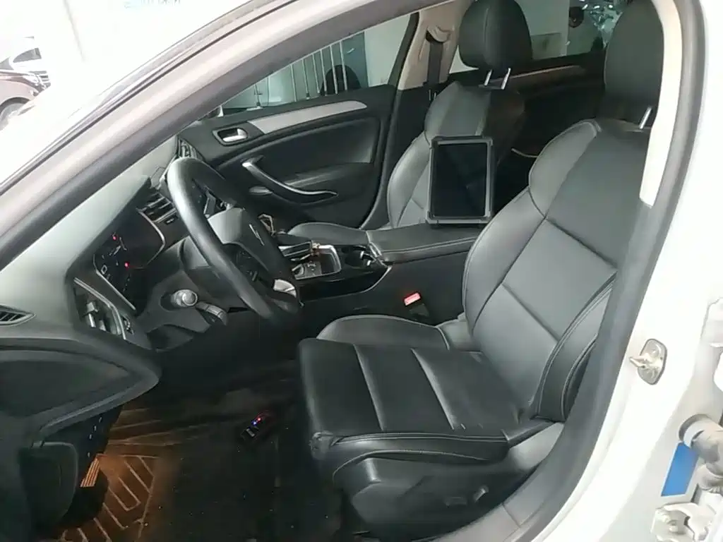 Citroën C5 2018 — фото 15