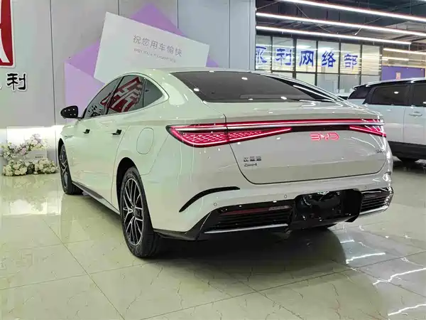 BYD Seal 07 DM-i 2024