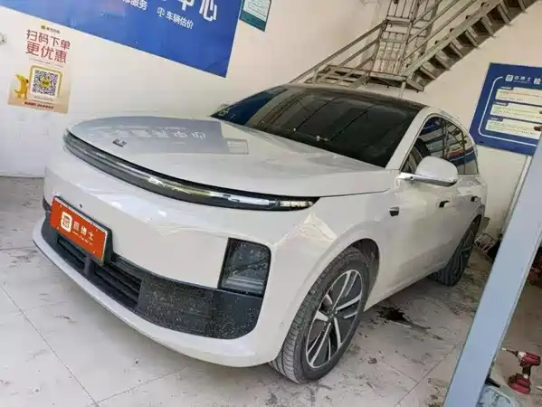 Li Auto L6 2024