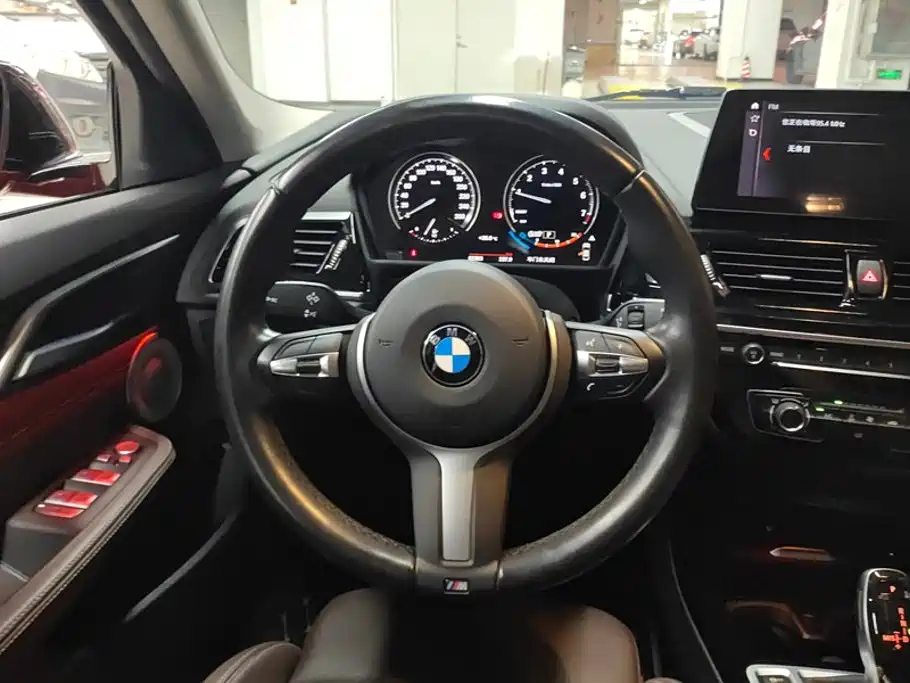 BMW 1 Series 2021 — фото 15