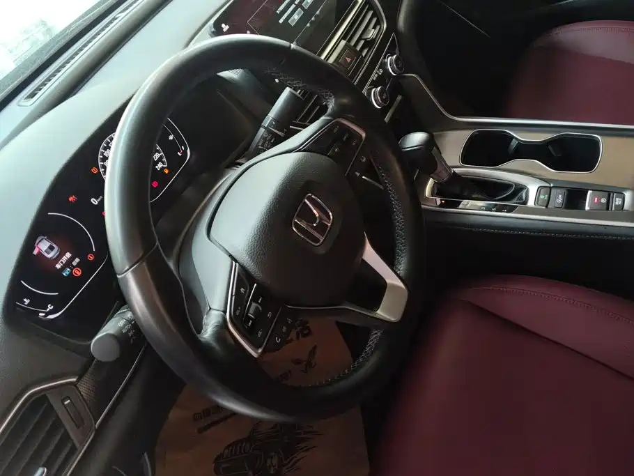Honda Accord 2022 — фото 15
