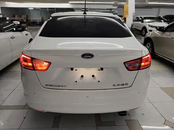 Ford Escort 2018