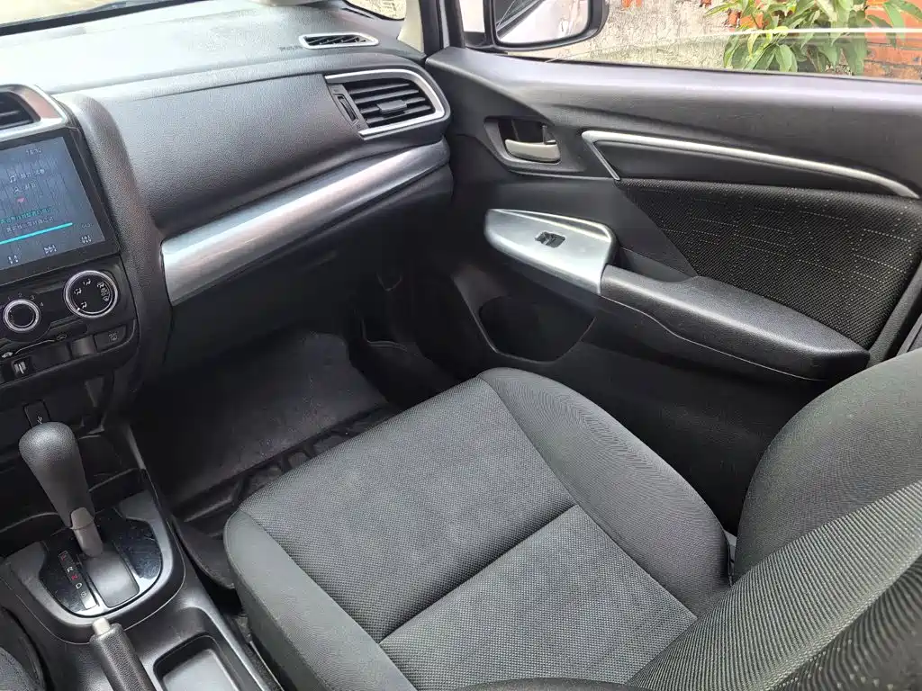 Honda Fit 2016 — фото 12