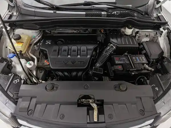 Dongfeng Fengshen AX7 2015