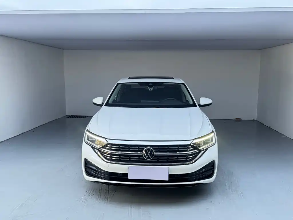 Volkswagen Sagitar 2022