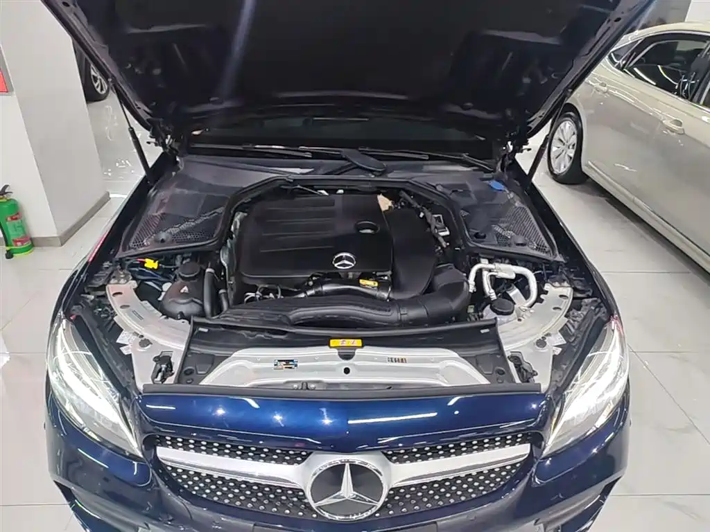 Mercedes-Benz C-Class 2019 — фото 20