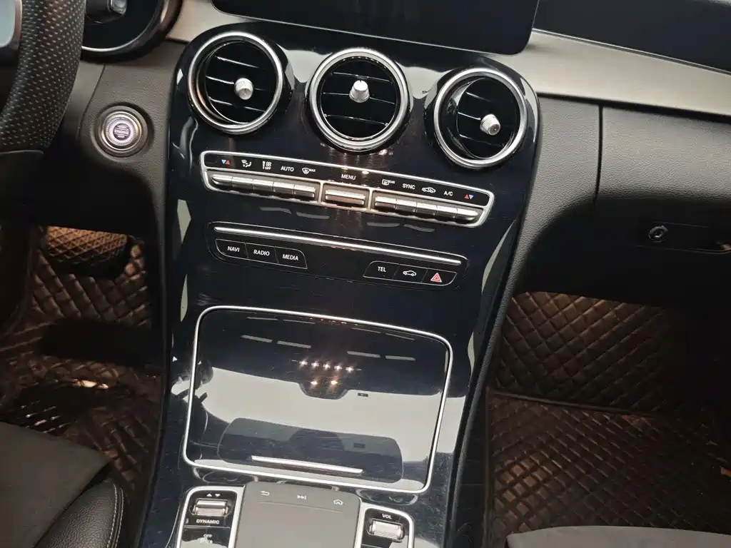 Mercedes-Benz C-Class 2020 — фото 16