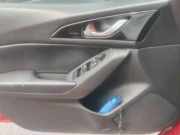 Mazda 3 Axela 2016