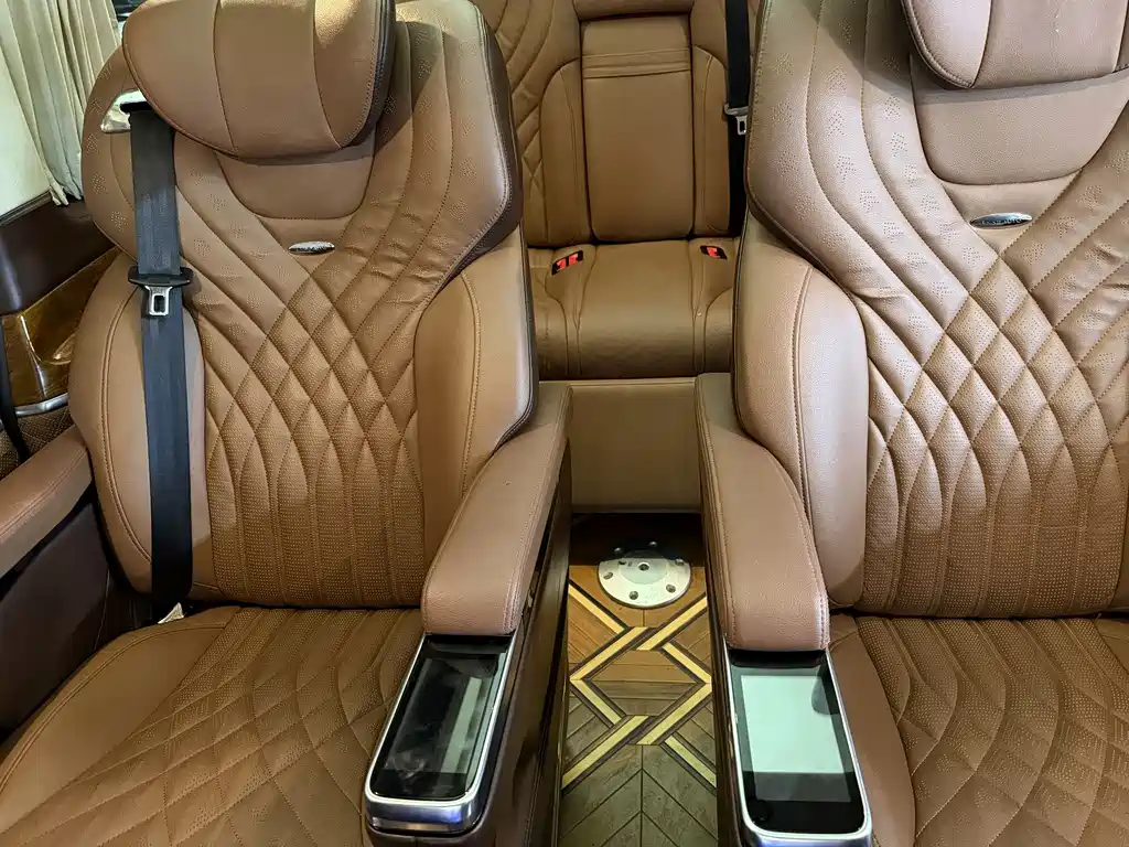 Mercedes-Benz V-Class 2020 — фото 6