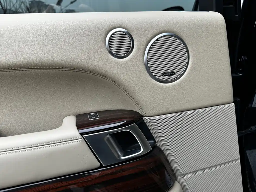 Land Rover Range Rover 2015 — фото 19