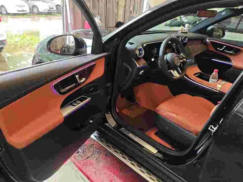Mercedes-Benz GLC 2025