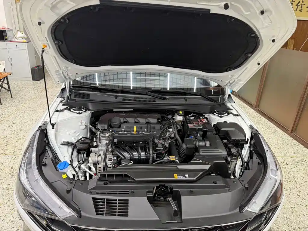 Hyundai Elantra 2023