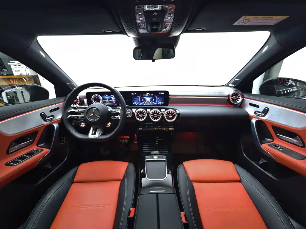 Mercedes-Benz A-Class AMG 2025 — фото 14