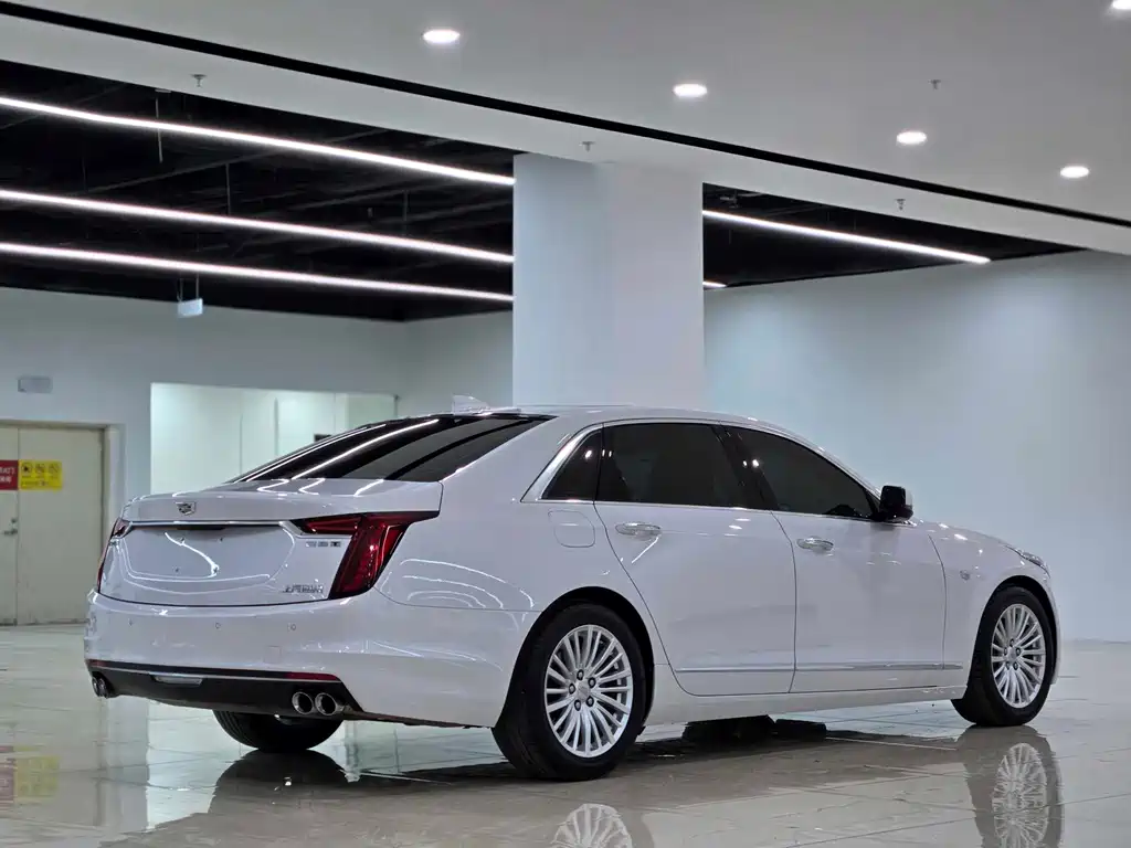 Cadillac CT6 2022 — фото 9