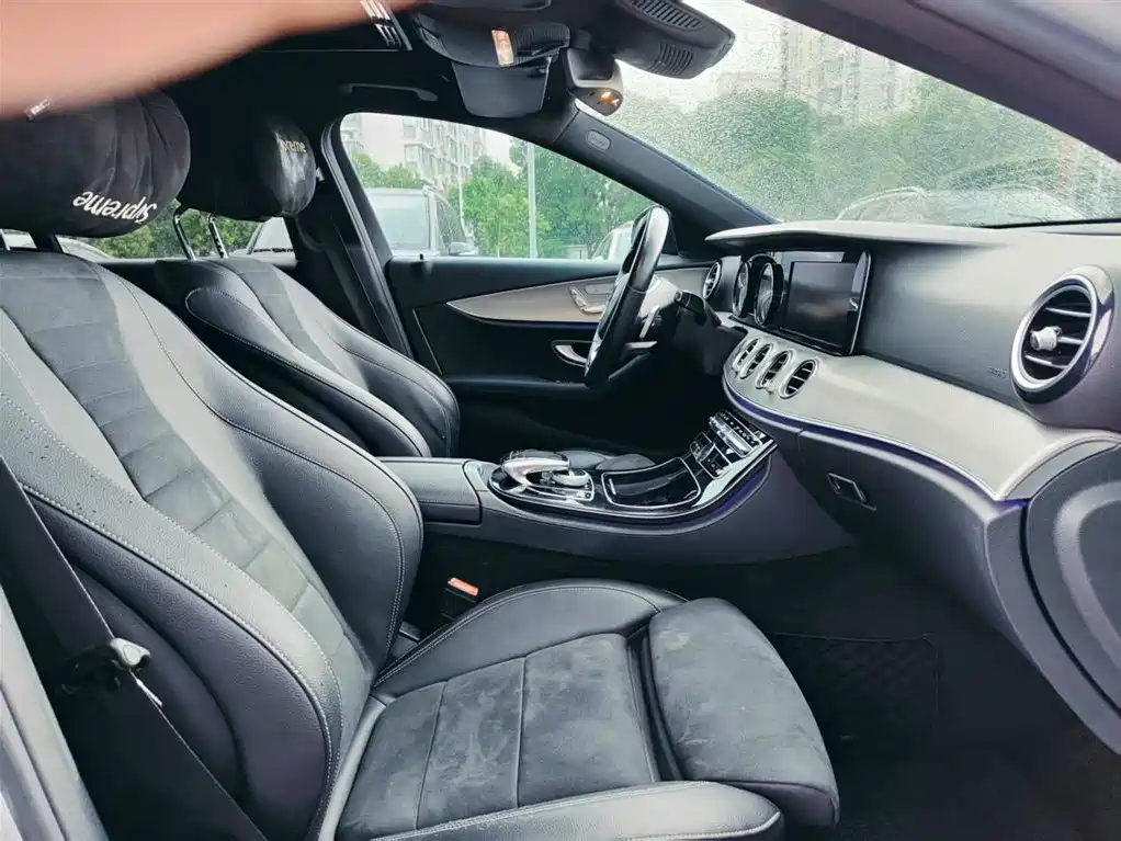 Mercedes-Benz E-Class 2018 — фото 19