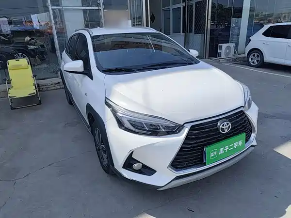 Toyota Yaris L 2022